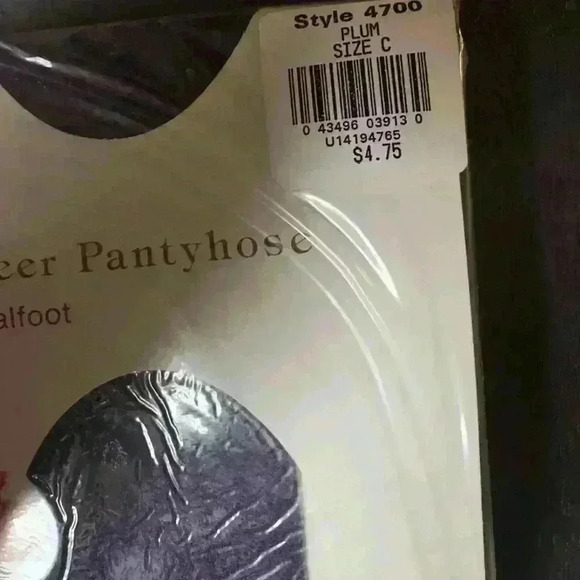 VTG 80’s Lord And Taylor Control Top Sheer Pantyhose Plum Color‎ Sizes D & C - Picture 3 of 3